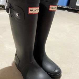 Hunter boots, black, worn 2 times looks like new
